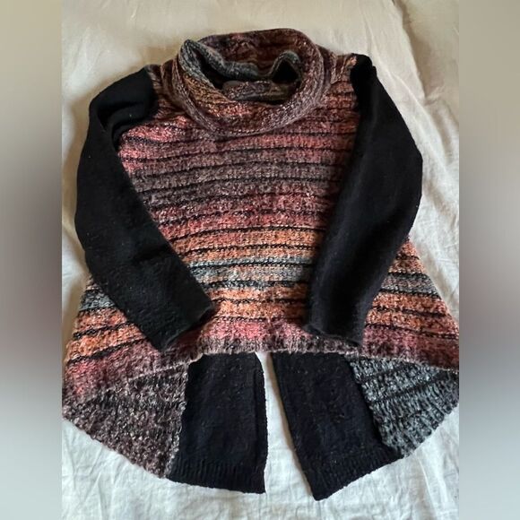 Ombré unique knit Women's Sweater - Picture 8 of 9